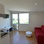 Апартаменты Cassin - Next To Tramway Line 2 Near Airport *