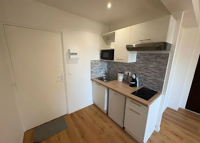 Cassin - Next To Tramway Line 2 Near Airport *