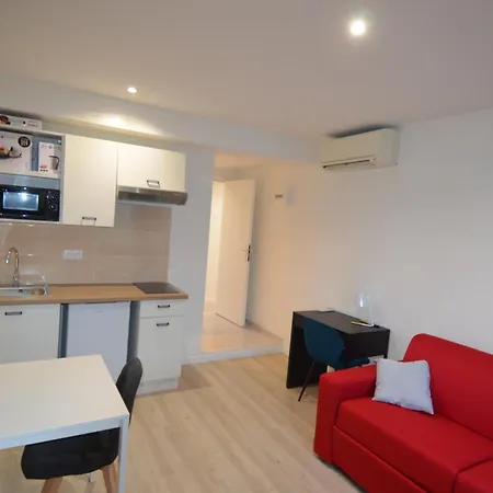 Apartment Cassin - Next To Tramway Line 2 Near Airport *