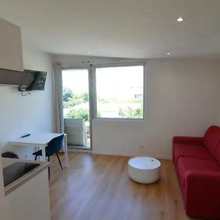 Apartment Cassin - Next To Tramway Line 2 Near Airport *
