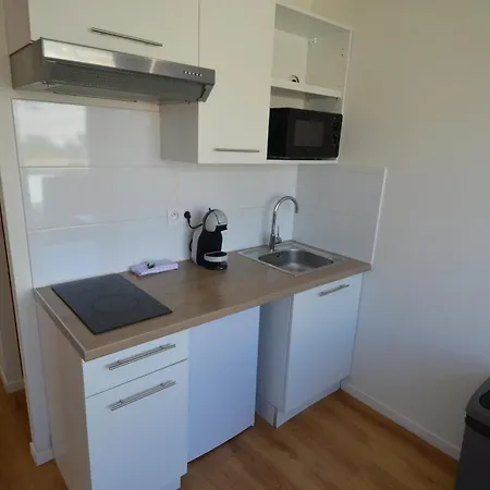 Apartment Cassin - Next To Tramway Line 2 Near Airport *