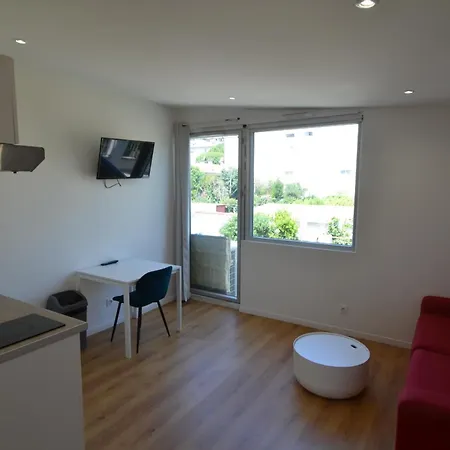 Apartment Cassin - Next To Tramway Line 2 Near Airport