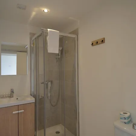 Apartment Cassin - Next To Tramway Line 2 Near Airport