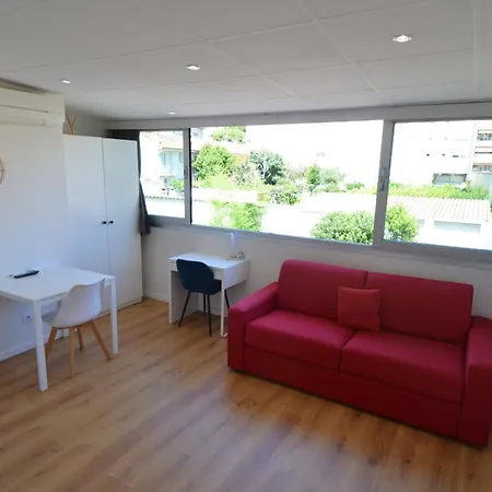 Apartment Cassin - Next To Tramway Line 2 Near Airport *