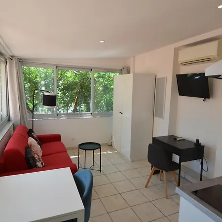 Cassin - Next To Tramway Line 2 Near Airport Nizza