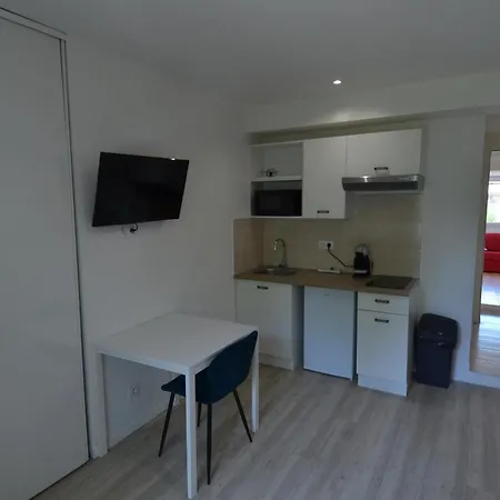 Apartment Cassin - Next To Tramway Line 2 Near Airport