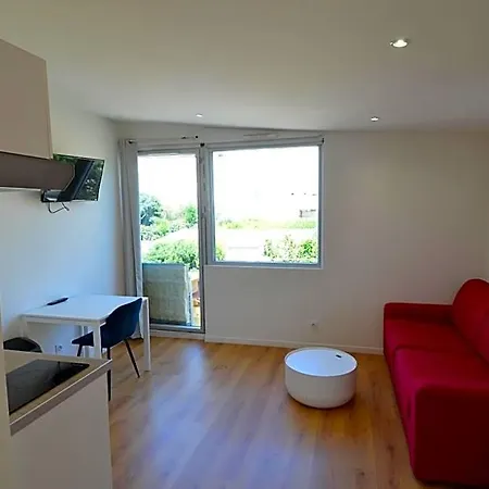 Cassin - Next To Tramway Line 2 Near Airport *