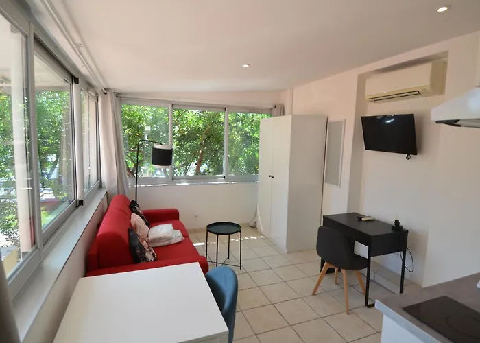 Cassin - Next To Tramway Line 2 Near Airport *